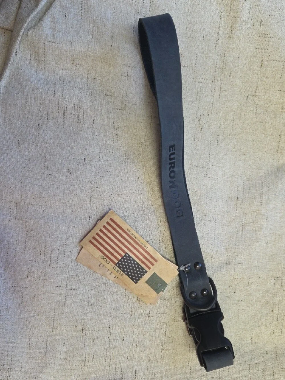 EuroDog Leather Dog Collar with Quick-Release Buckle 16